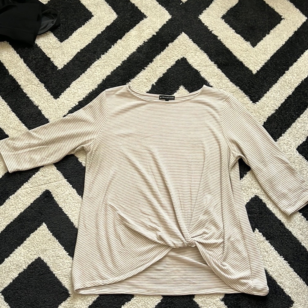 Gibson Look twisted front top